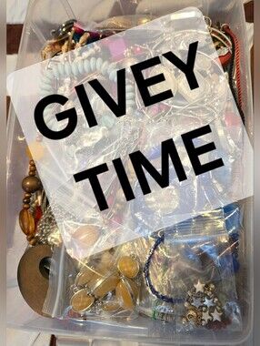 GIVEY TIME  + FREE Shipping